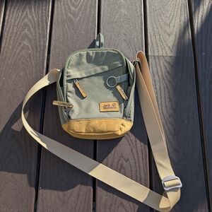 Jack Wolfskin Green and Tan Messenger Bag